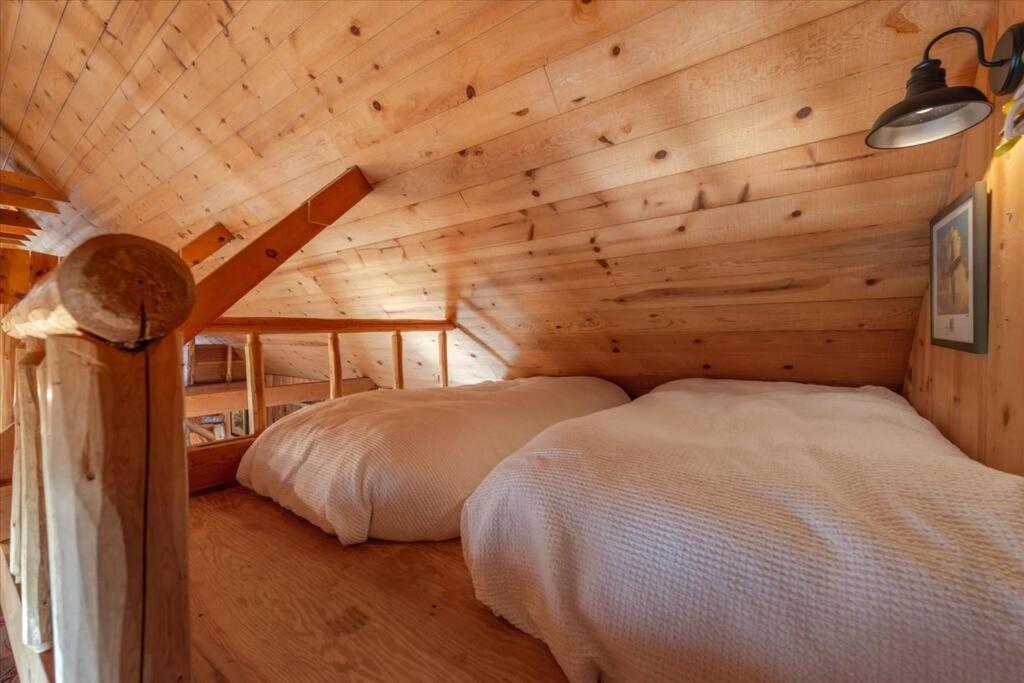 Coziest Cabin In Tahoe W Stone Fireplace Comfy Beds Close To Slopes & Lake Carnelian Bay Exterior foto